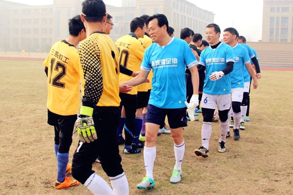 张家港市举办2018年贺岁杯足球赛