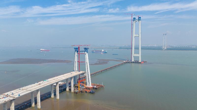 大桥建设正酣